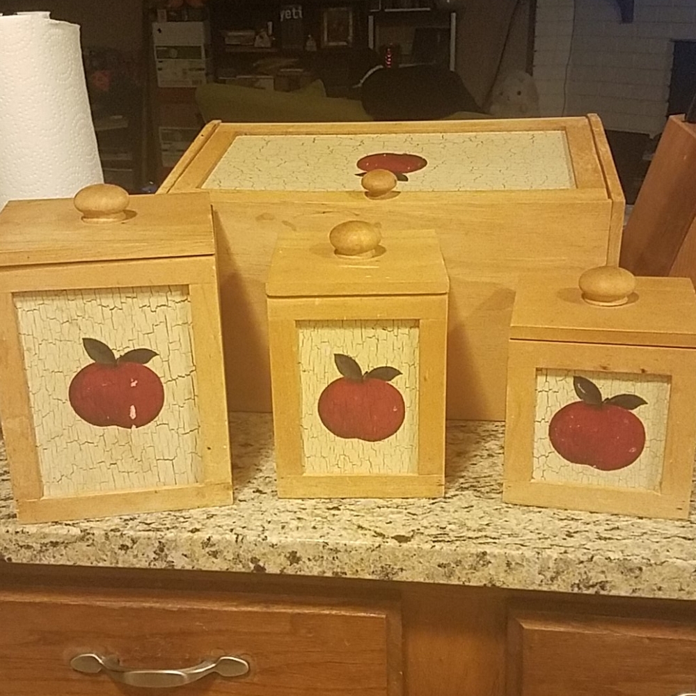 Vintage 4 piece kitchen storage set
